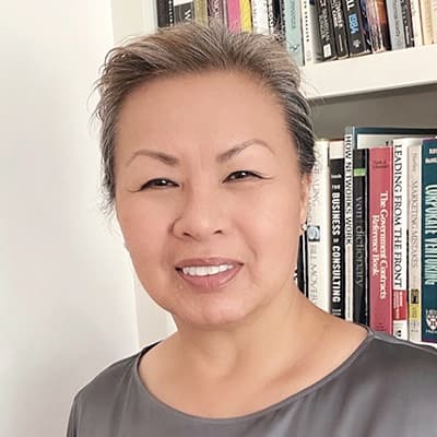 Ảnh chân dung Dokmai Webster